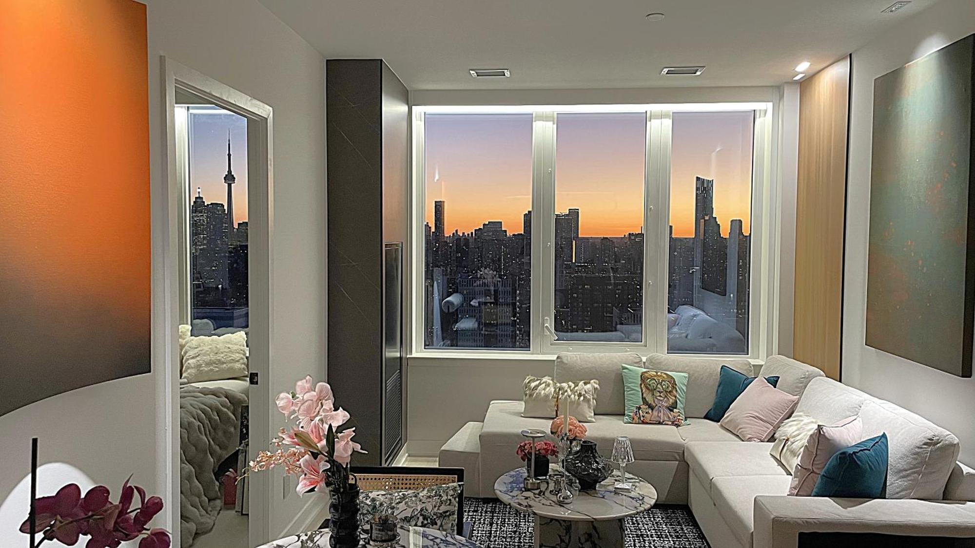 Deluxe Penthouse Two Bedrooms Skyline Cn Tower Lakeview Dt Infivilla Toronto