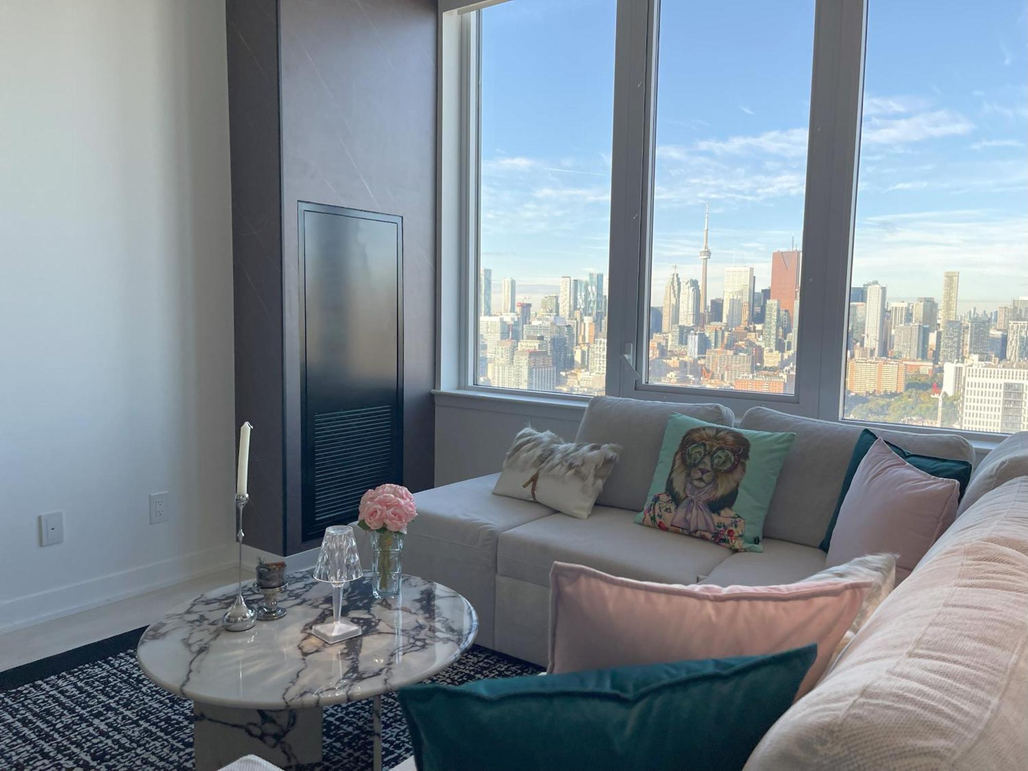 Deluxe Penthouse Two Bedrooms Skyline Cn Tower Lakeview Dt Infivilla * Toronto